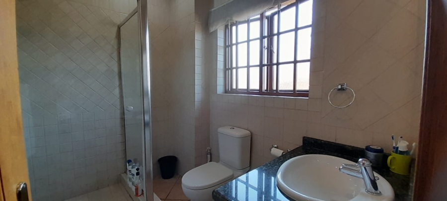 To Let 5 Bedroom Property for Rent in Waterkloof Ridge Gauteng