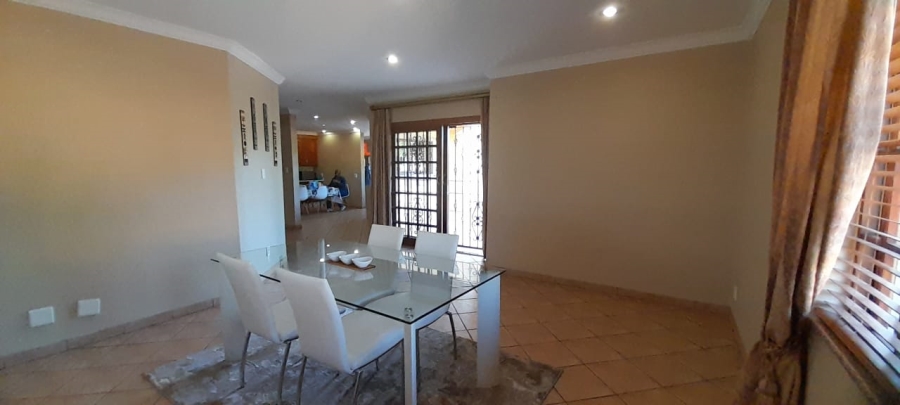 To Let 5 Bedroom Property for Rent in Waterkloof Ridge Gauteng