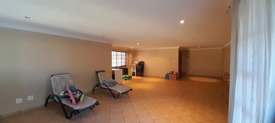 To Let 5 Bedroom Property for Rent in Waterkloof Ridge Gauteng
