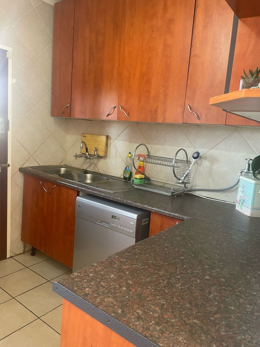 4 Bedroom Property for Sale in Kenmare Gauteng