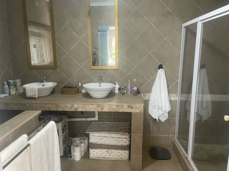 4 Bedroom Property for Sale in Kenmare Gauteng