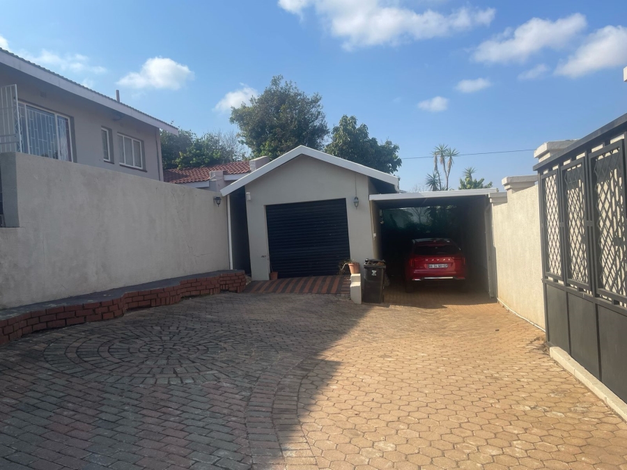 4 Bedroom Property for Sale in Kenmare Gauteng