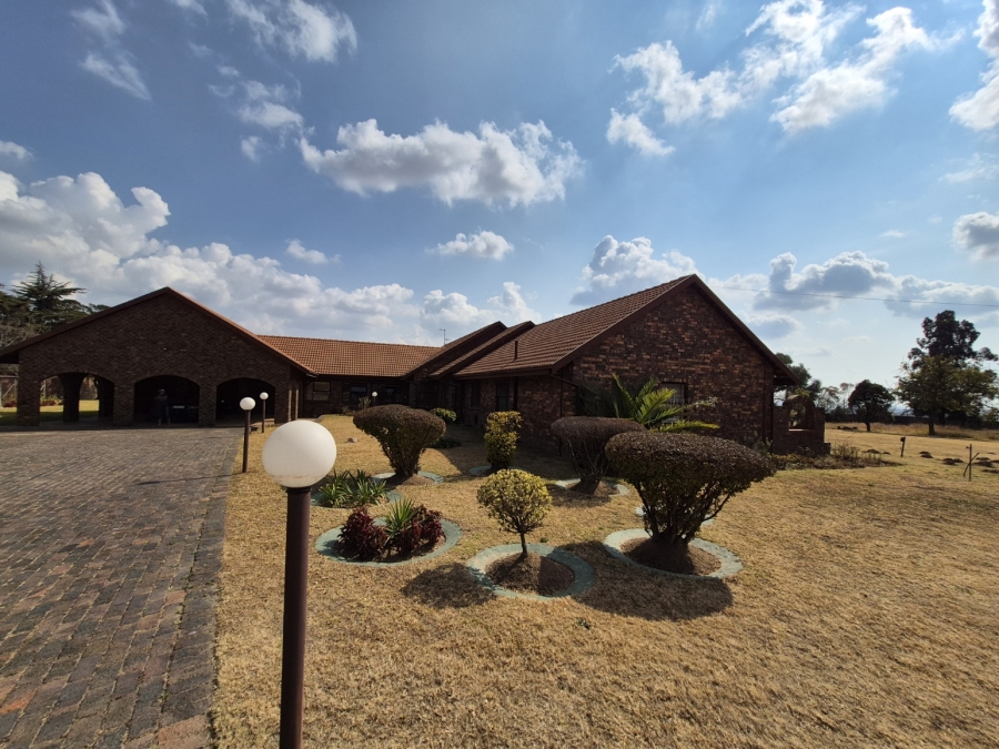 To Let 5 Bedroom Property for Rent in Randjesfontein A H Gauteng
