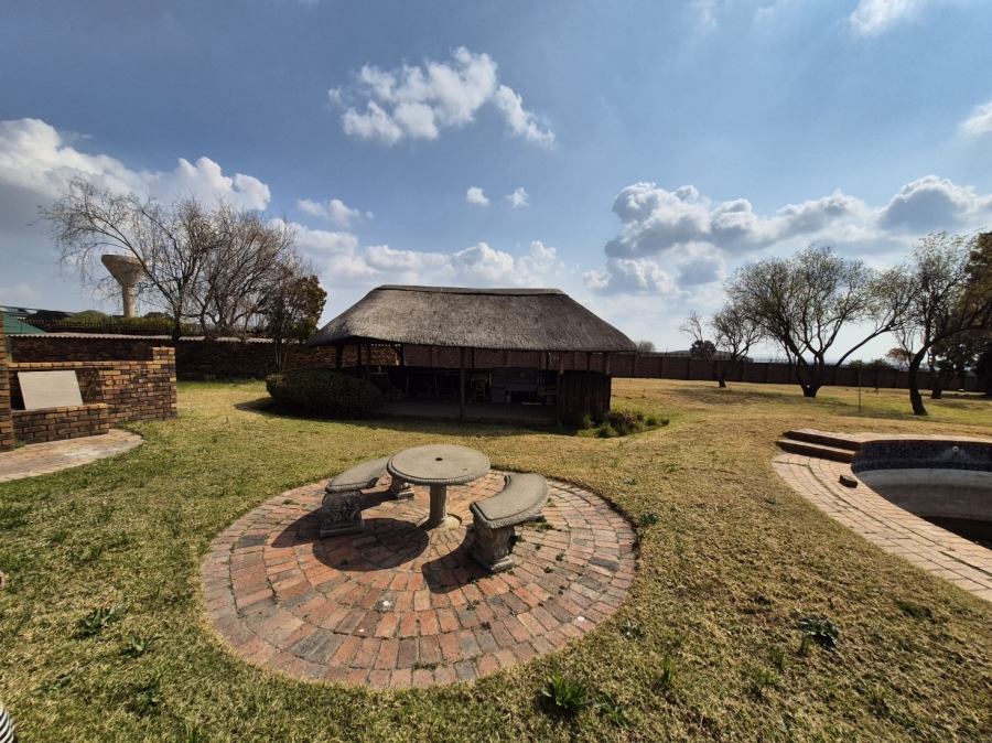 To Let 5 Bedroom Property for Rent in Randjesfontein A H Gauteng