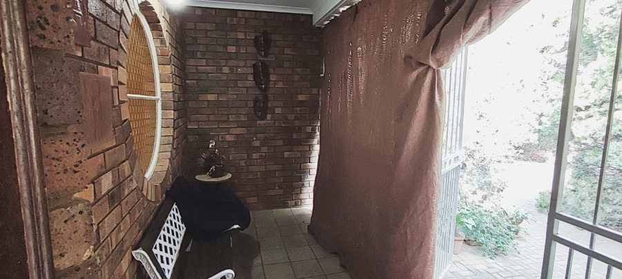 4 Bedroom Property for Sale in Greenhills Gauteng