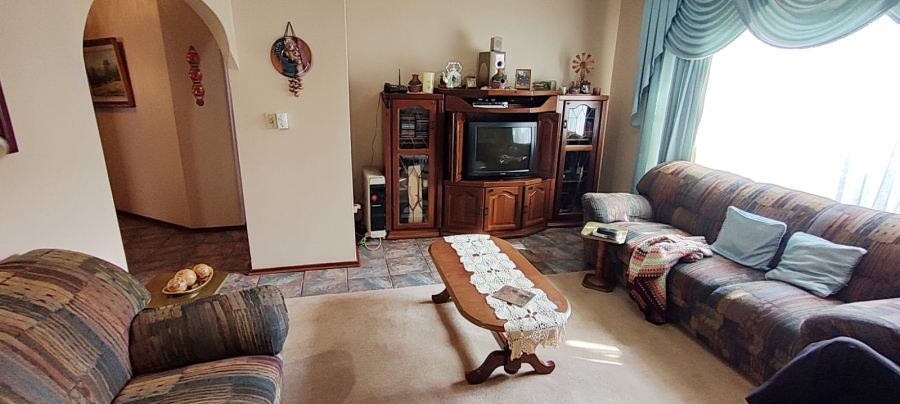 4 Bedroom Property for Sale in Greenhills Gauteng