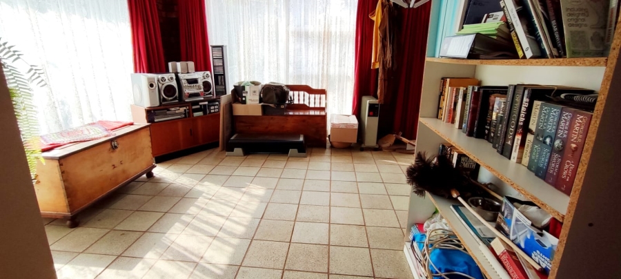 4 Bedroom Property for Sale in Greenhills Gauteng