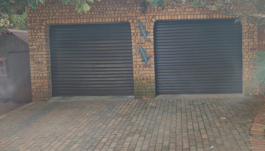 4 Bedroom Property for Sale in Greenhills Gauteng