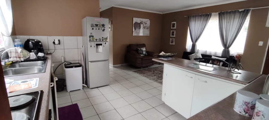 4 Bedroom Property for Sale in Greenhills Gauteng