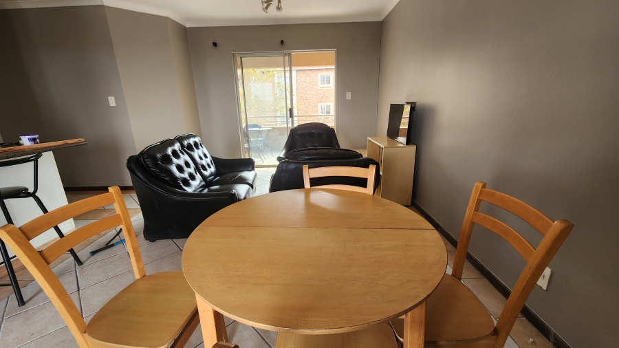 2 Bedroom Property for Sale in Die Hoewes Gauteng