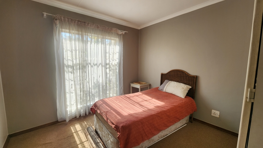2 Bedroom Property for Sale in Die Hoewes Gauteng