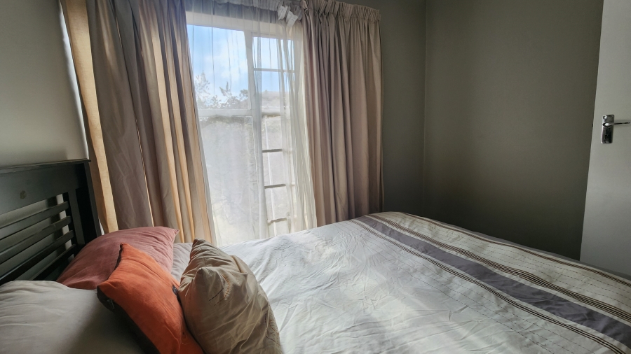 2 Bedroom Property for Sale in Die Hoewes Gauteng