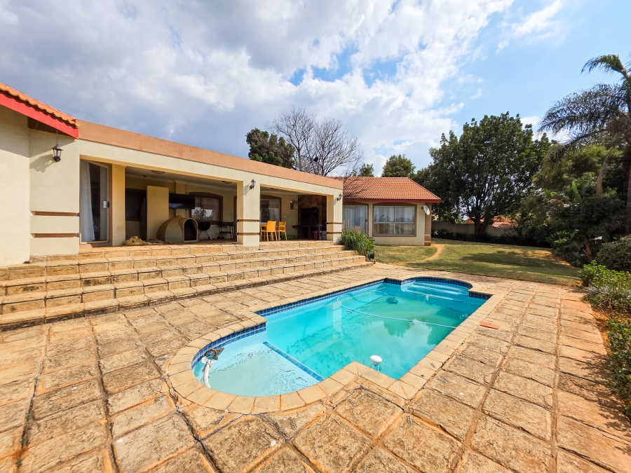 4 Bedroom Property for Sale in Moreleta Park Gauteng
