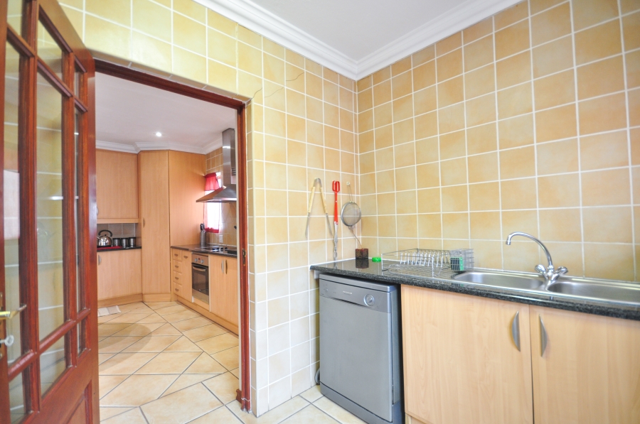 5 Bedroom Property for Sale in Menlo Park Gauteng