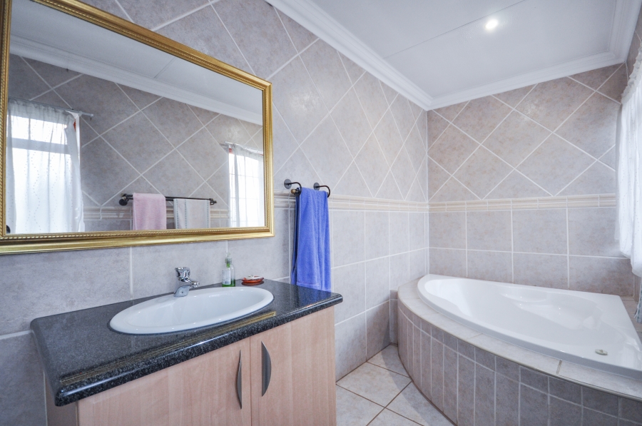 5 Bedroom Property for Sale in Menlo Park Gauteng