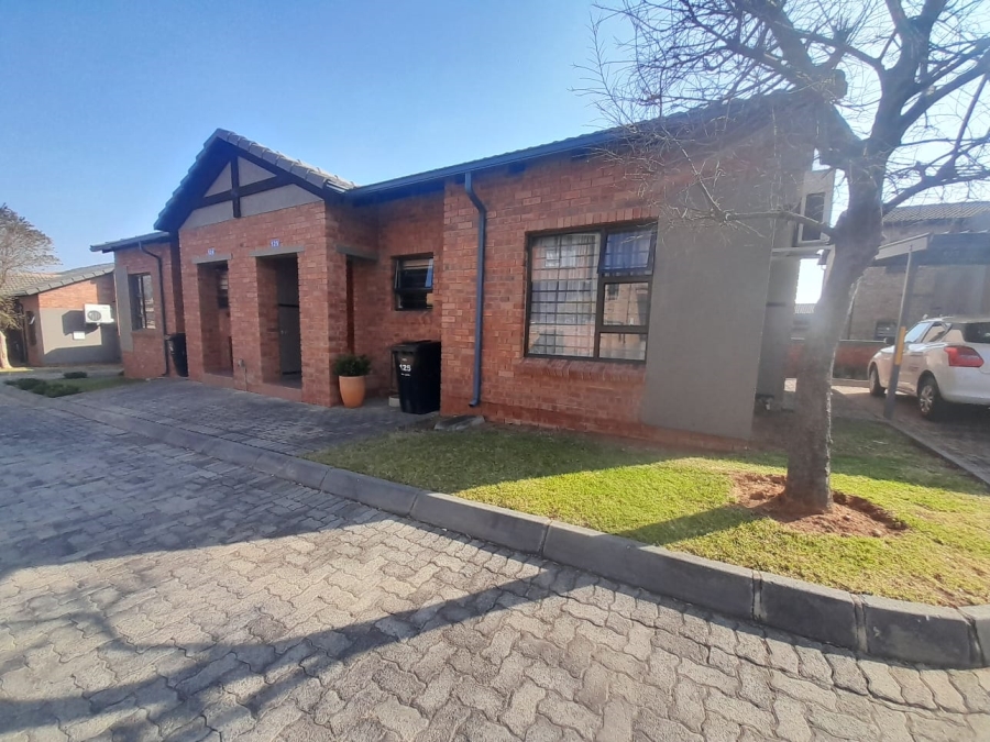 To Let 2 Bedroom Property for Rent in Wilgeheuwel Gauteng