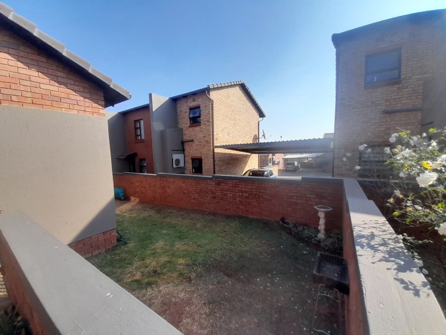 To Let 2 Bedroom Property for Rent in Wilgeheuwel Gauteng