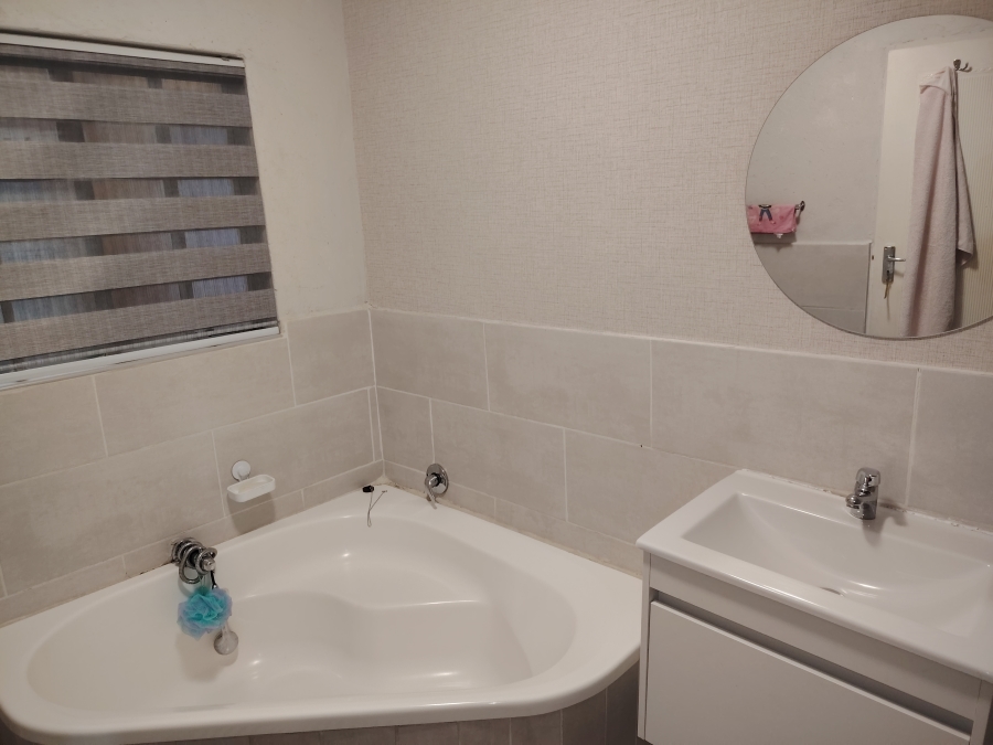 3 Bedroom Property for Sale in Wierda Park Gauteng