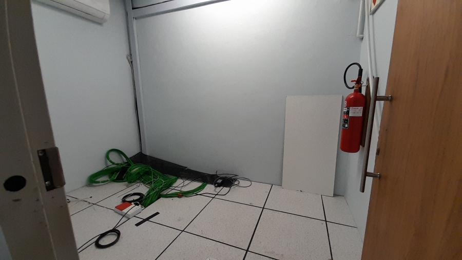To Let commercial Property for Rent in Vorna Valley Gauteng