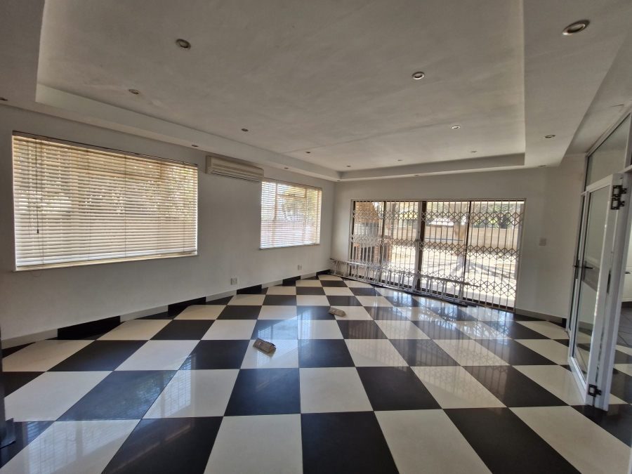 To Let commercial Property for Rent in Wierda Park Gauteng