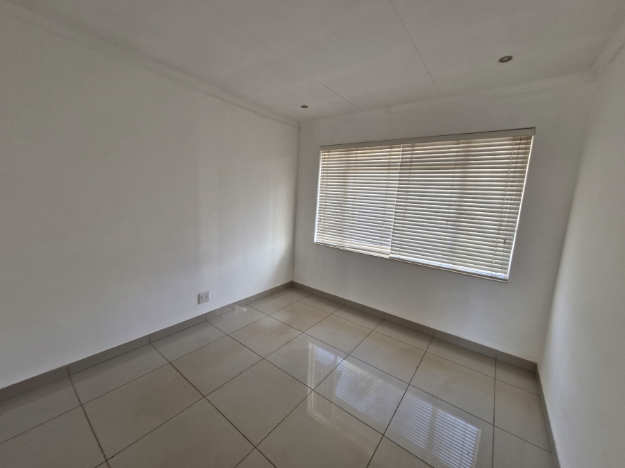 To Let commercial Property for Rent in Wierda Park Gauteng