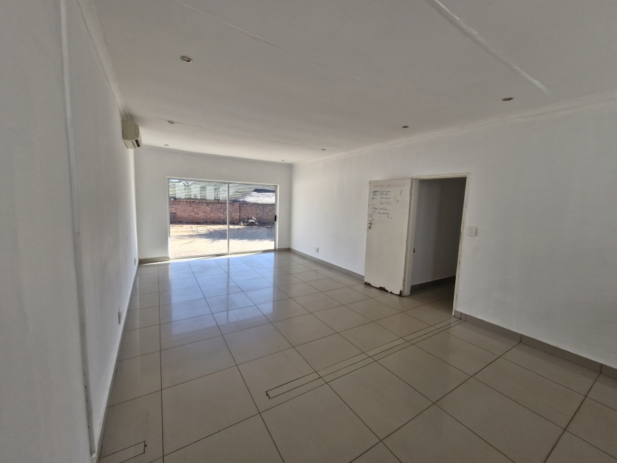 To Let commercial Property for Rent in Wierda Park Gauteng