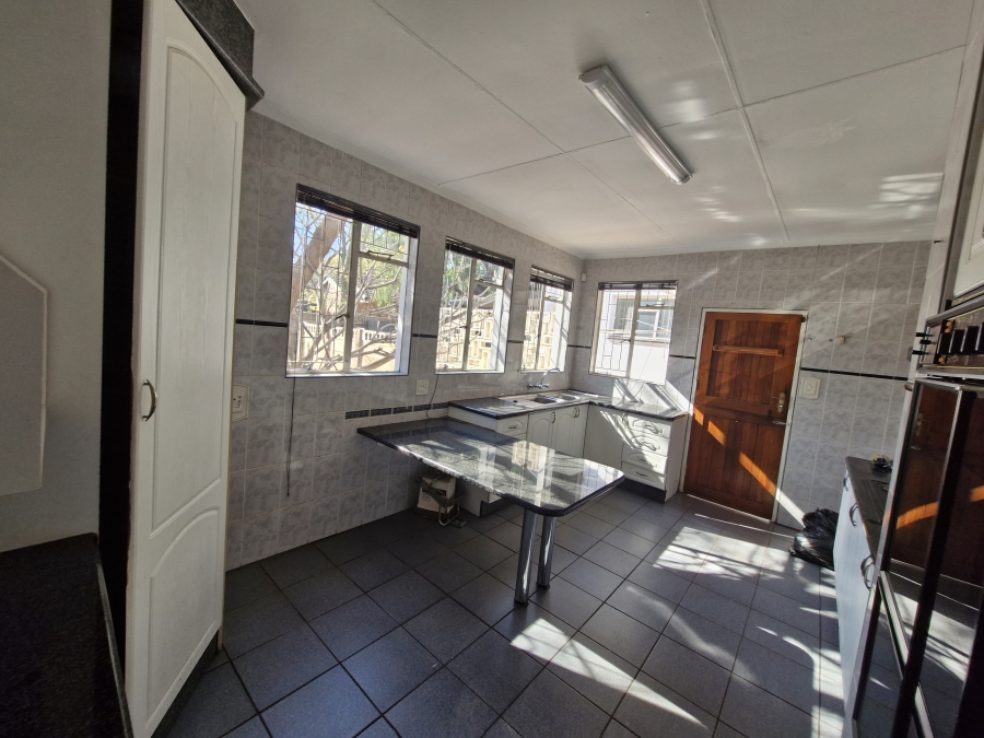 To Let commercial Property for Rent in Wierda Park Gauteng