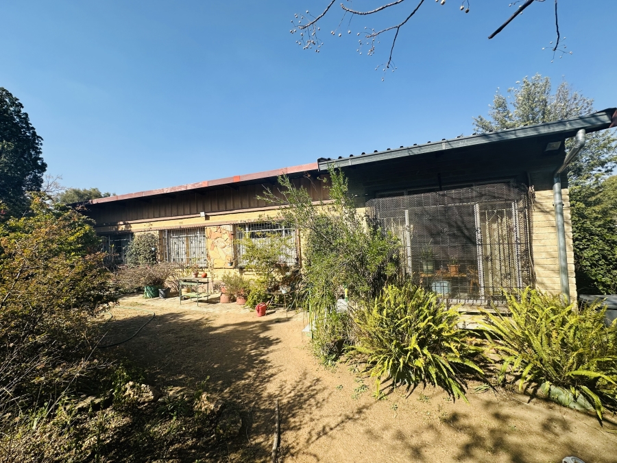 Commercial Property for Sale in Tres Jolie Gauteng