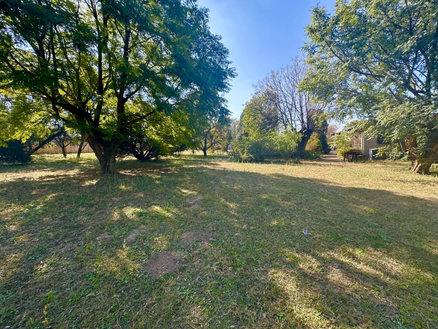 Commercial Property for Sale in Tres Jolie Gauteng