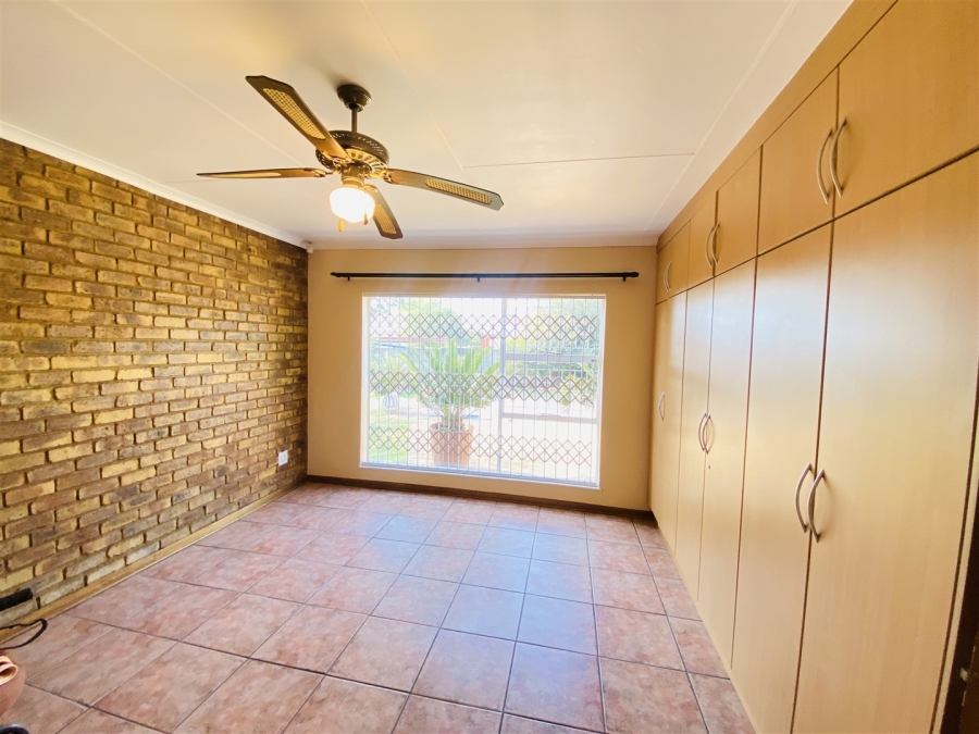 3 Bedroom Property for Sale in Dalpark Gauteng