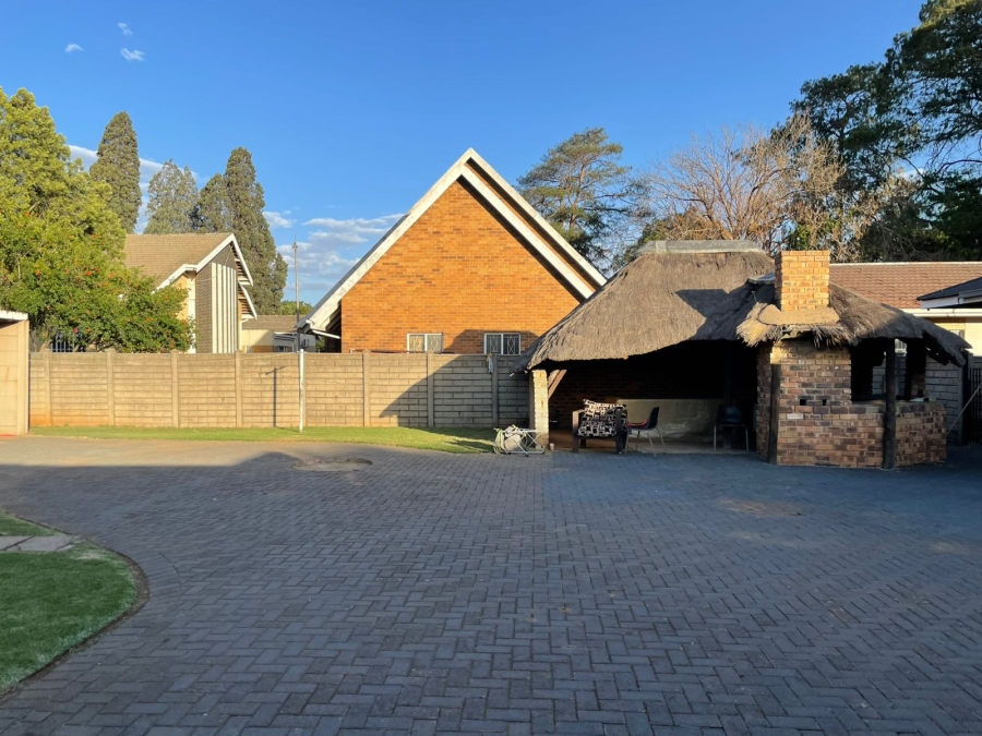 To Let 3 Bedroom Property for Rent in Three Rivers Gauteng