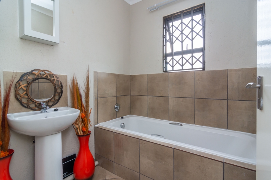 2 Bedroom Property for Sale in Wilfordon Gauteng