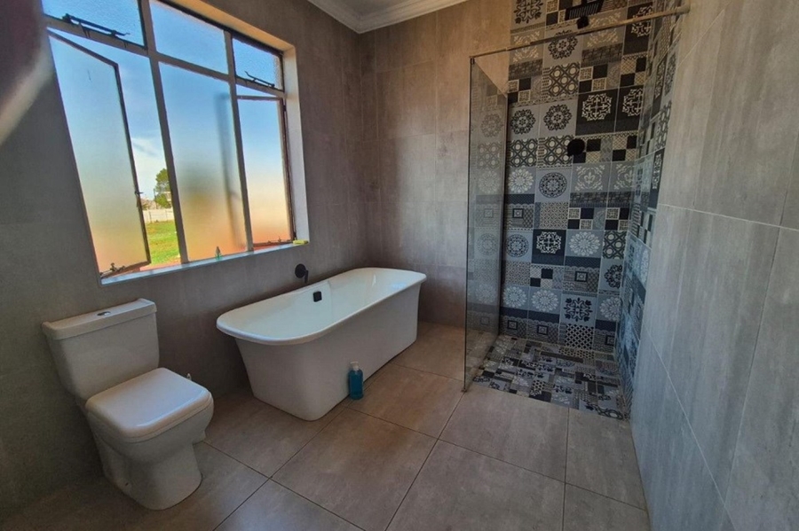 4 Bedroom Property for Sale in Hillshaven Gauteng