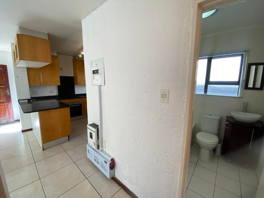 To Let 2 Bedroom Property for Rent in Morningside Gauteng