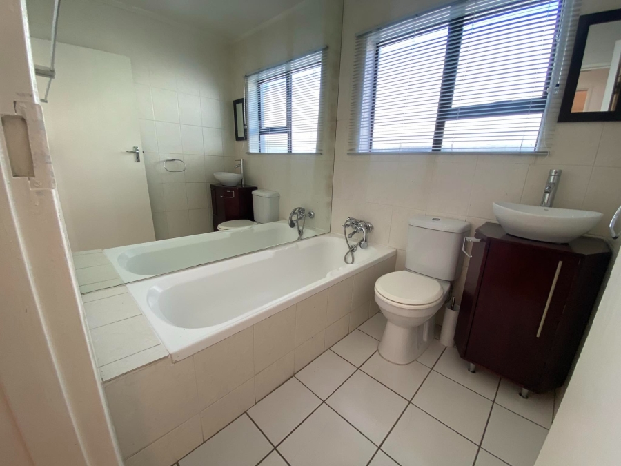 To Let 2 Bedroom Property for Rent in Morningside Gauteng