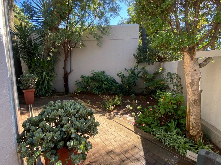 To Let 2 Bedroom Property for Rent in Morningside Gauteng