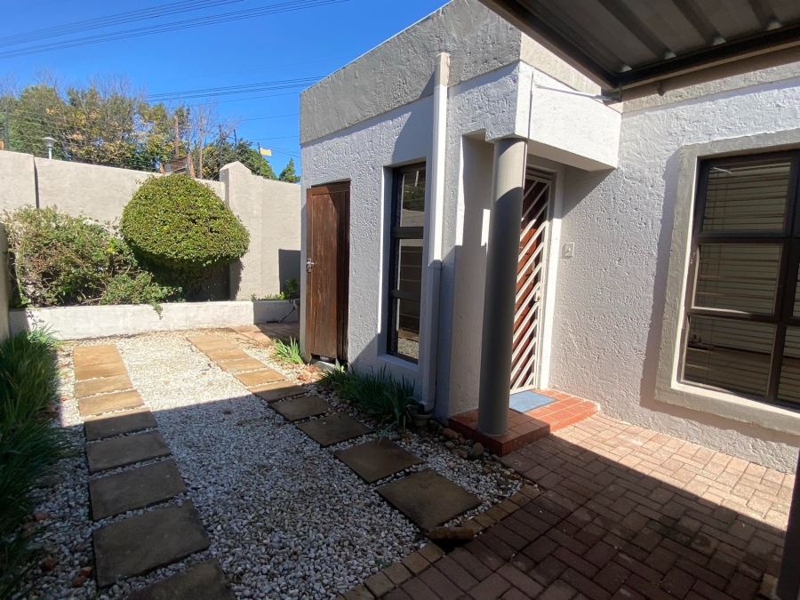 To Let 2 Bedroom Property for Rent in Morningside Gauteng