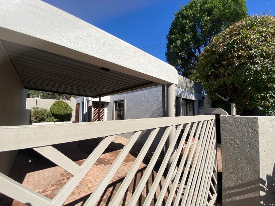To Let 2 Bedroom Property for Rent in Morningside Gauteng