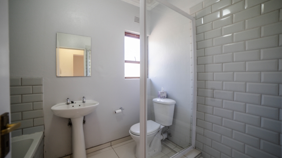 2 Bedroom Property for Sale in Lonehill Gauteng