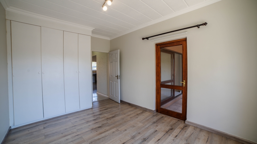 2 Bedroom Property for Sale in Lonehill Gauteng