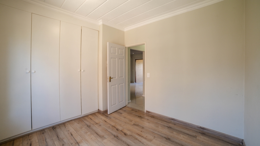 2 Bedroom Property for Sale in Lonehill Gauteng
