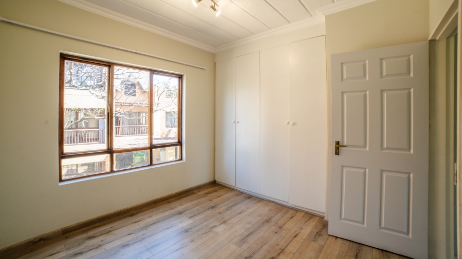 2 Bedroom Property for Sale in Lonehill Gauteng