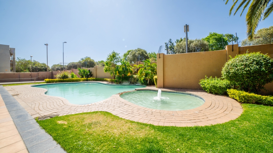 2 Bedroom Property for Sale in Lonehill Gauteng