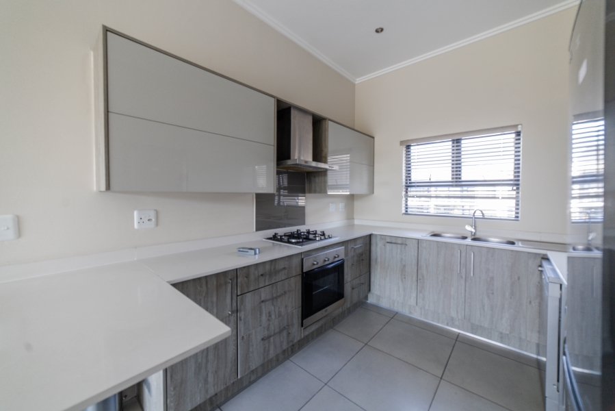 To Let 3 Bedroom Property for Rent in Broadacres Gauteng