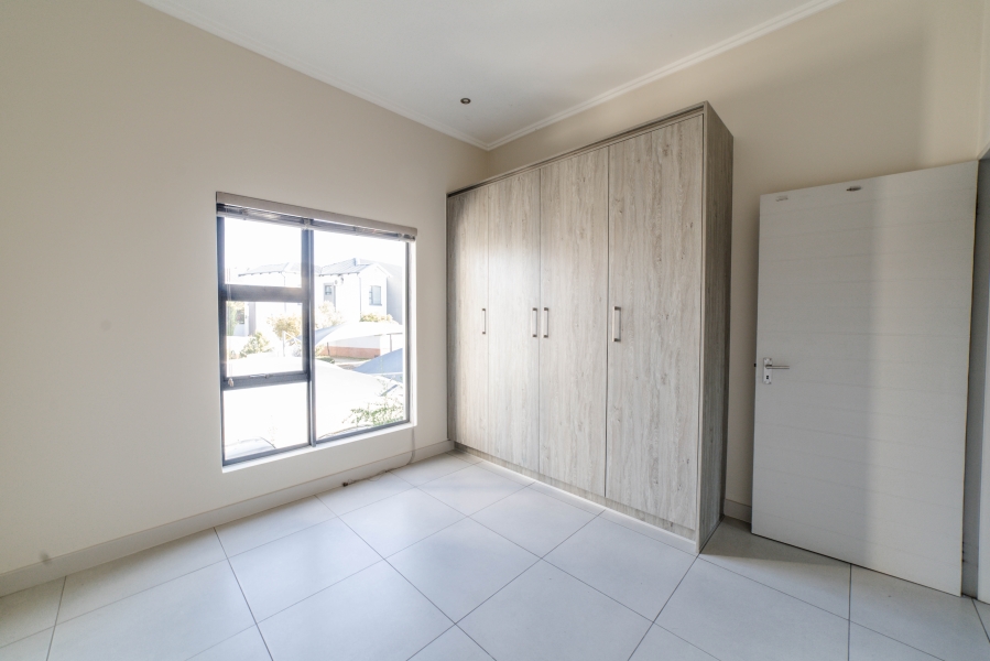 To Let 3 Bedroom Property for Rent in Broadacres Gauteng