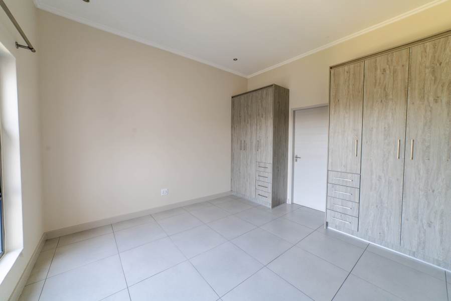 To Let 3 Bedroom Property for Rent in Broadacres Gauteng