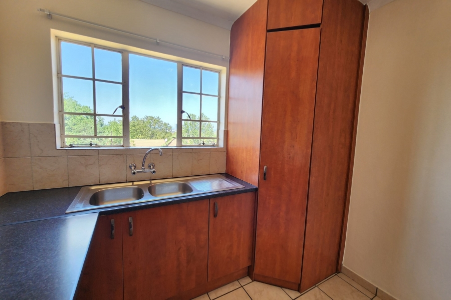 To Let 2 Bedroom Property for Rent in Halfway Gardens Gauteng