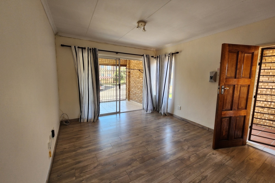 To Let 2 Bedroom Property for Rent in Halfway Gardens Gauteng