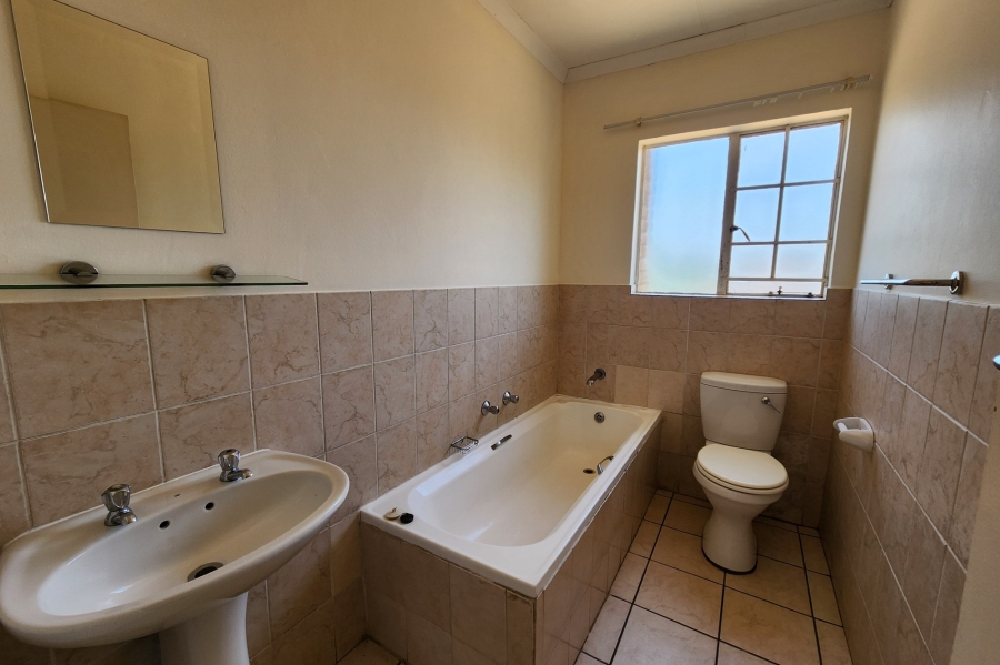 To Let 2 Bedroom Property for Rent in Halfway Gardens Gauteng