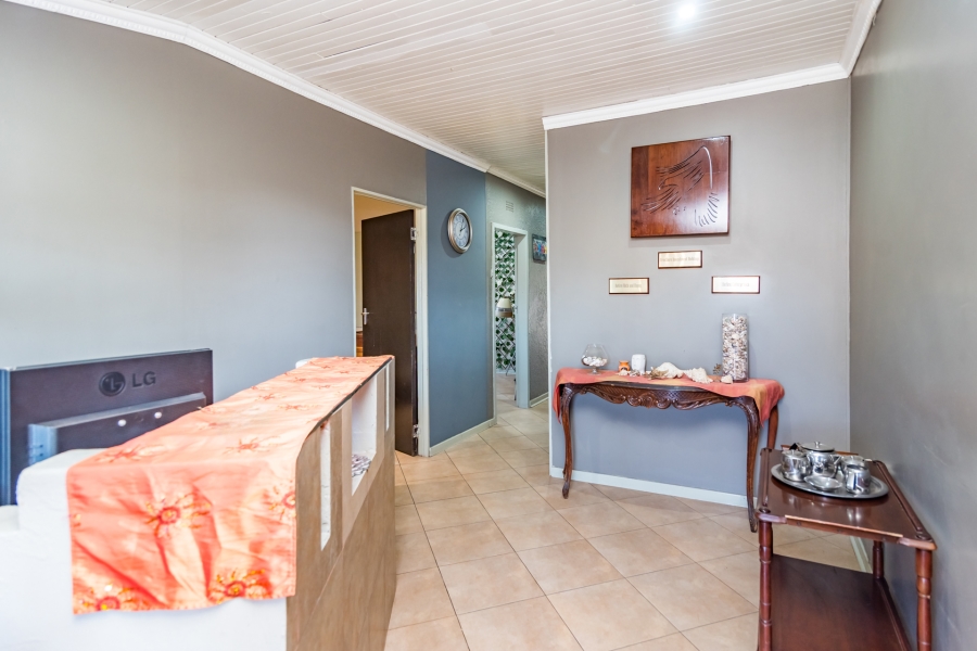3 Bedroom Property for Sale in Wilro Park Gauteng